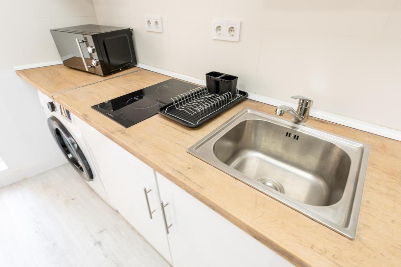 Los Apartamentos Jacinto Benavente Centro מדריד מראה חיצוני תמונה