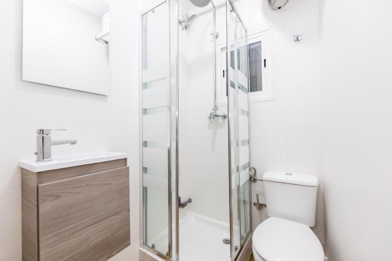 Los Apartamentos Jacinto Benavente Centro מדריד מראה חיצוני תמונה