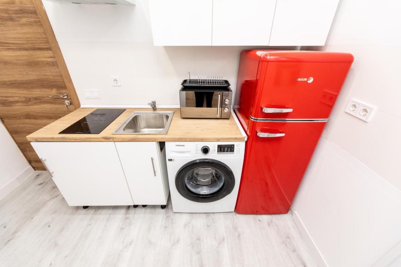 Los Apartamentos Jacinto Benavente Centro מדריד מראה חיצוני תמונה
