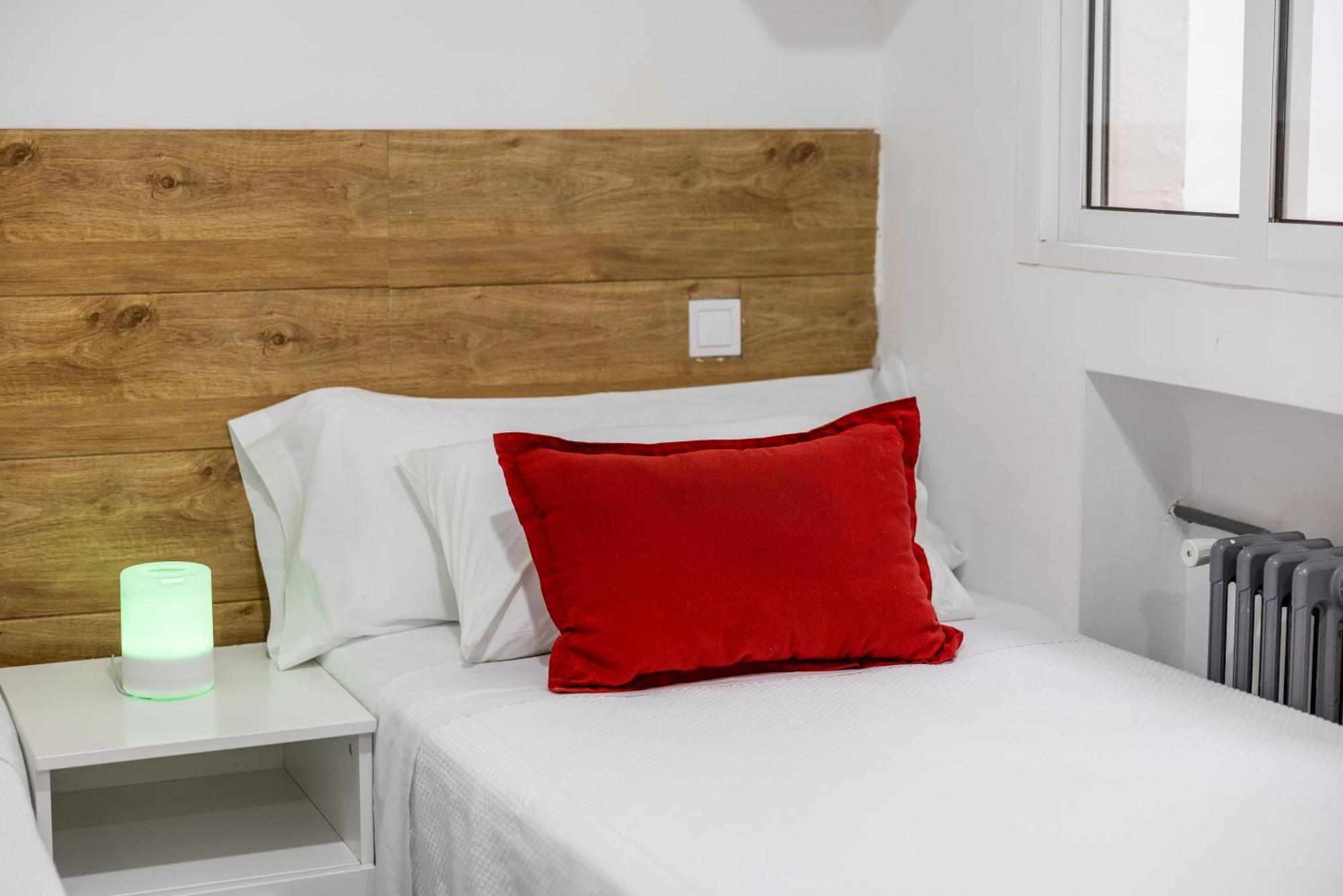 Los Apartamentos Jacinto Benavente Centro מדריד מראה חיצוני תמונה