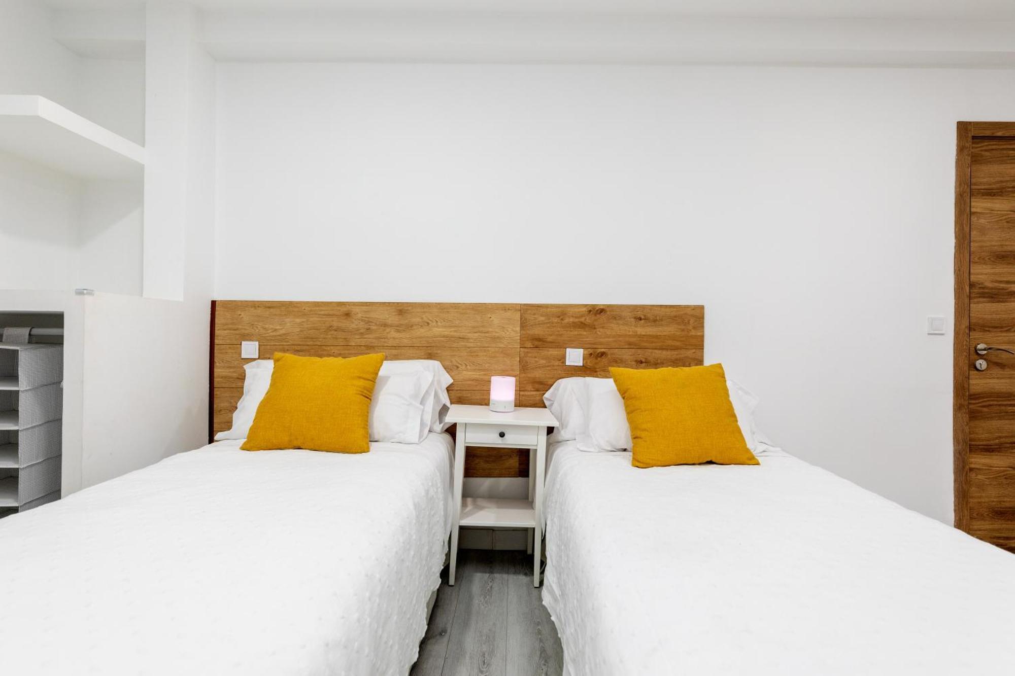 Los Apartamentos Jacinto Benavente Centro מדריד מראה חיצוני תמונה
